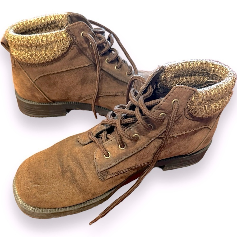 Predictions Leather Collection | Ankle Boots